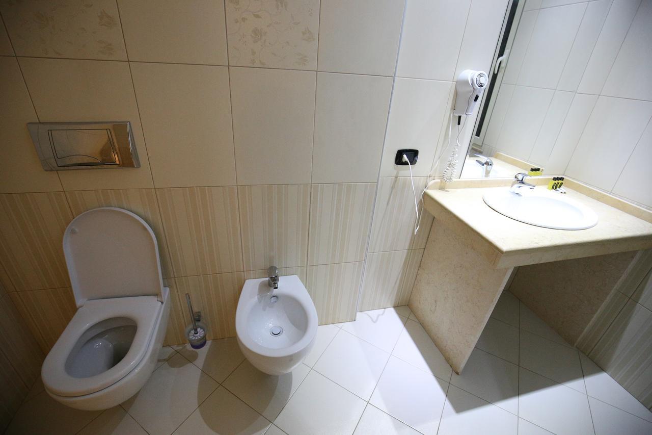 Germany Hotel Durrës Esterno foto