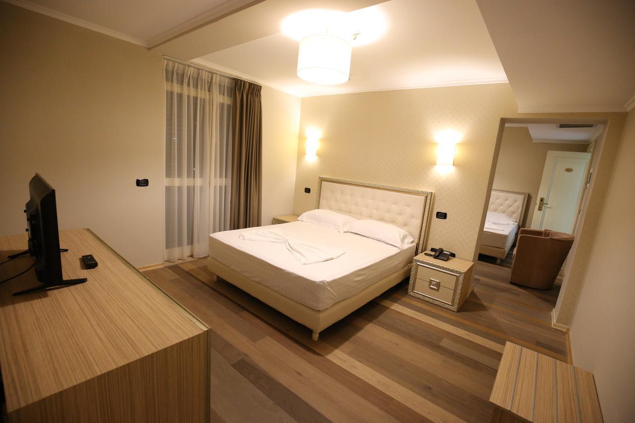 Germany Hotel Durrës Esterno foto