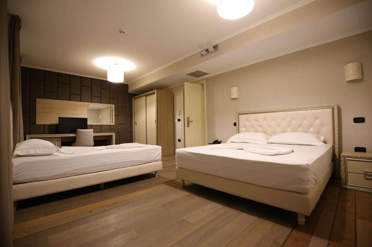 Germany Hotel Durrës Esterno foto