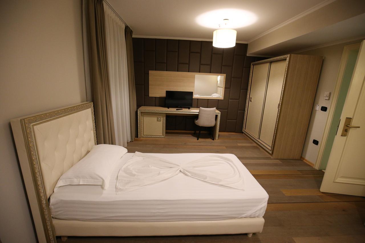 Germany Hotel Durrës Esterno foto